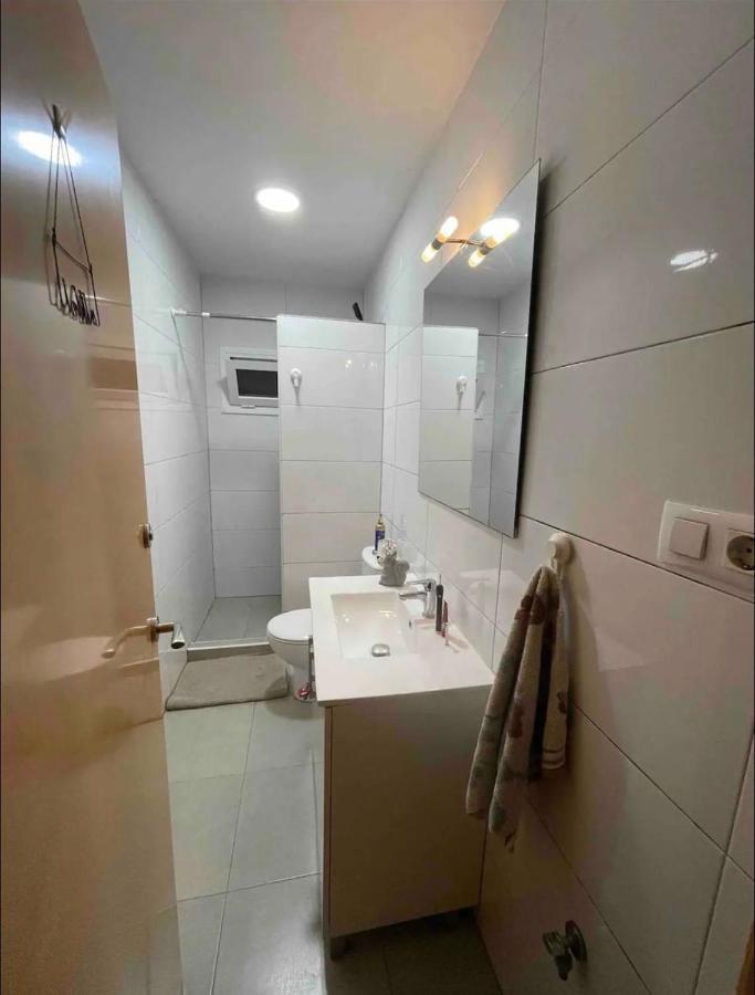 Cozy Room Next To El Prat Airport 엘프라트데로브레가트 외부 사진
