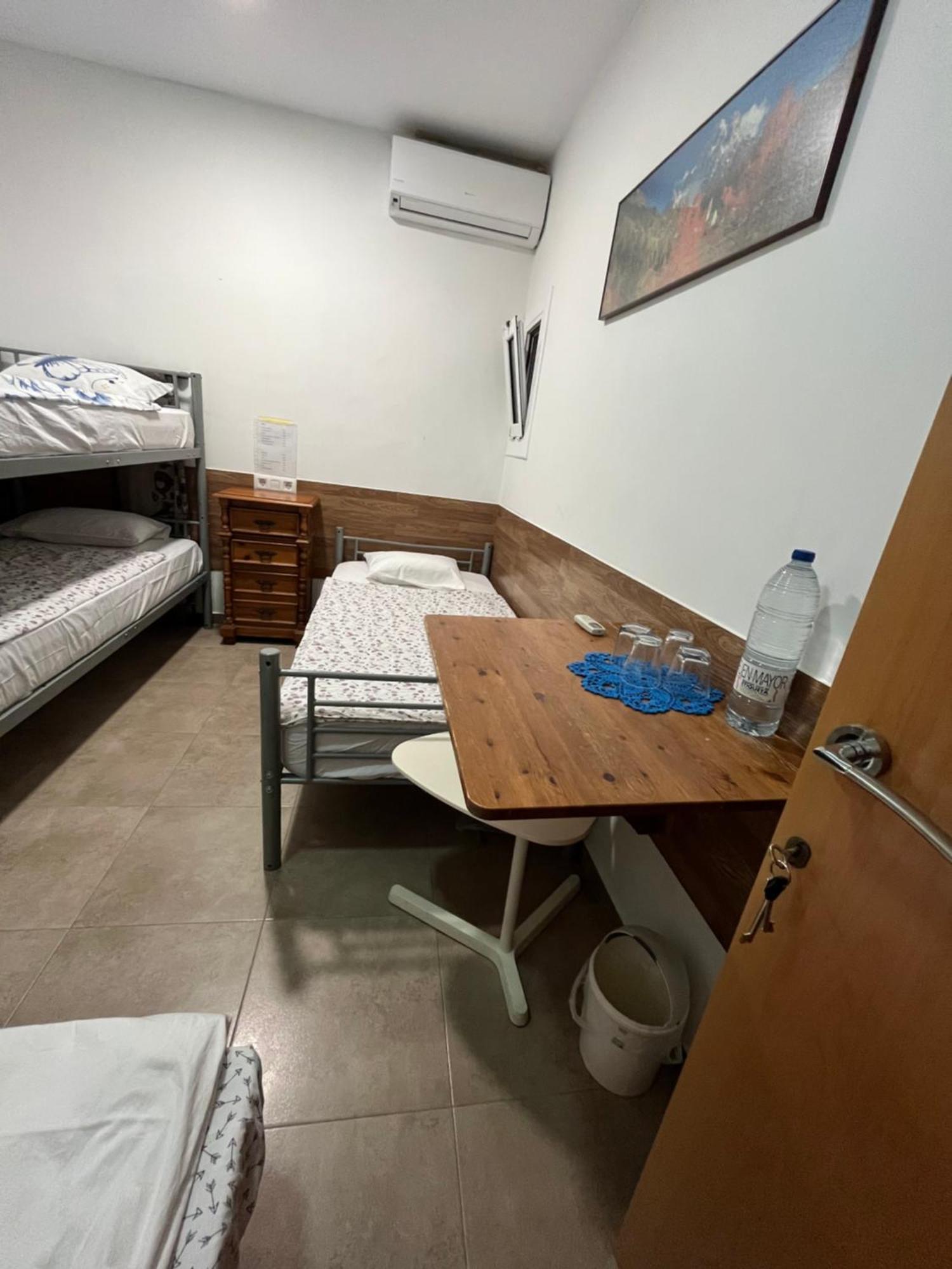 Cozy Room Next To El Prat Airport 엘프라트데로브레가트 외부 사진