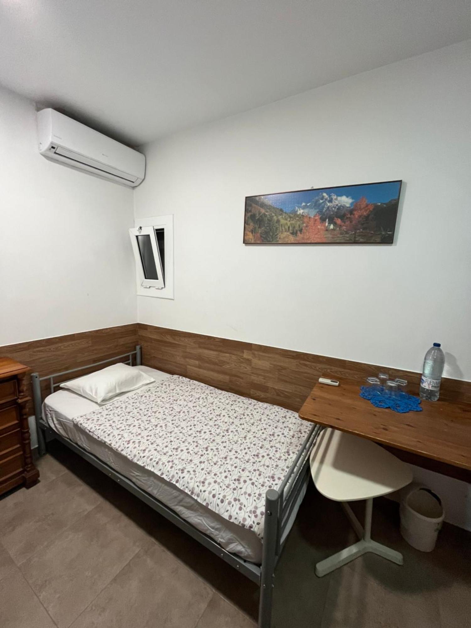 Cozy Room Next To El Prat Airport 엘프라트데로브레가트 외부 사진